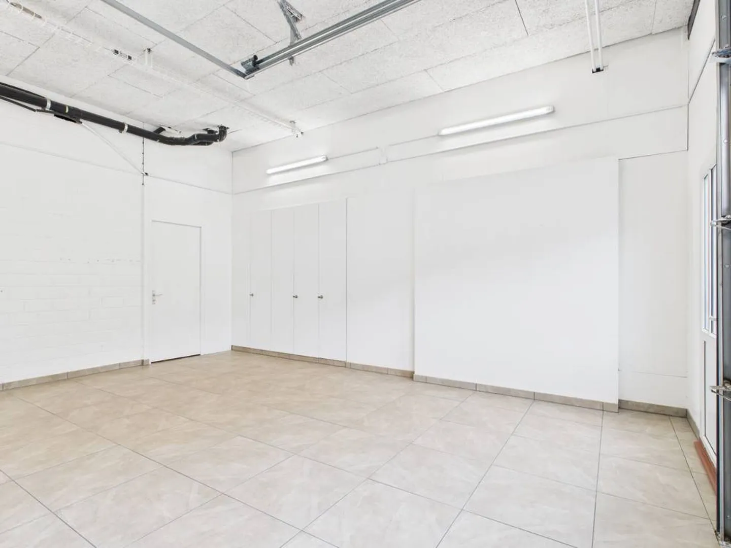 Versatile Commercial Space - Photo 6 of 8