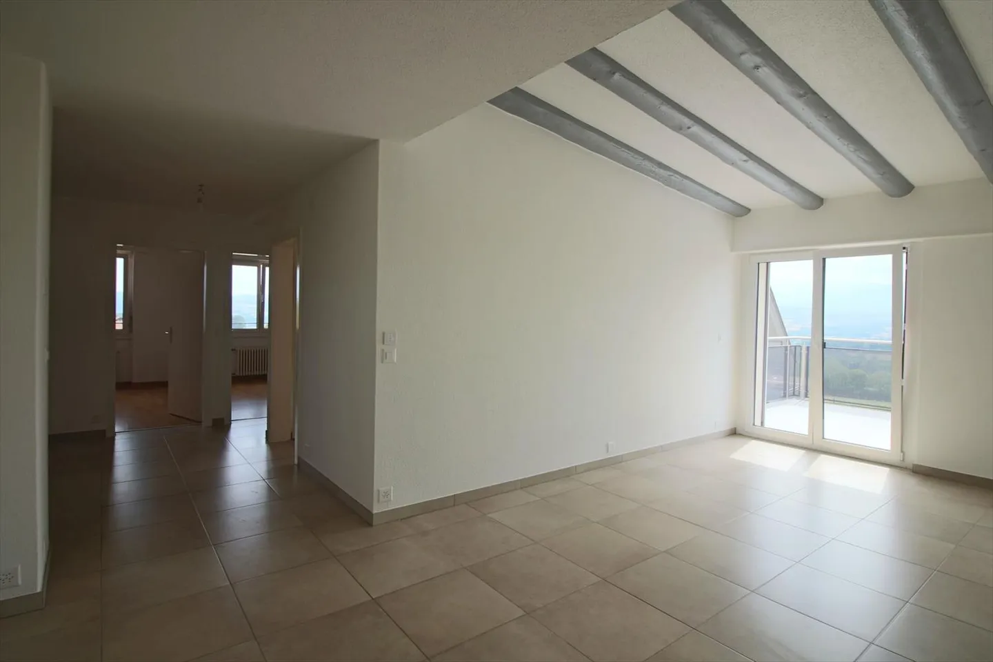 4,5-Zimmer-Dachgeschosswohnung - Foto 2 von 9