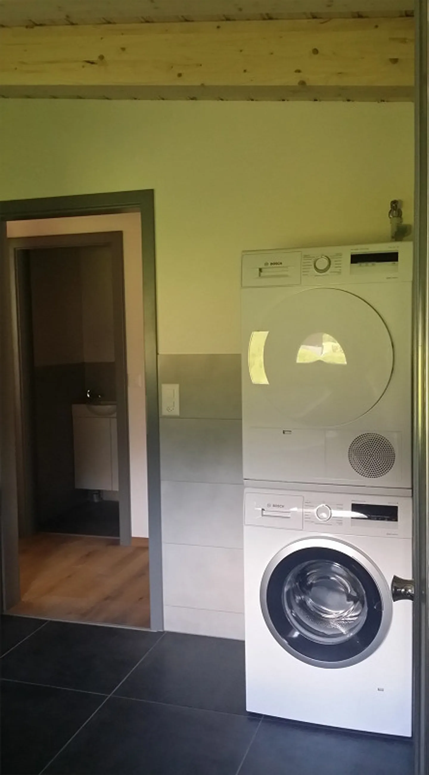 Appartement penthouse spacieux de 3,5 pièces - Photo 16 sur 25