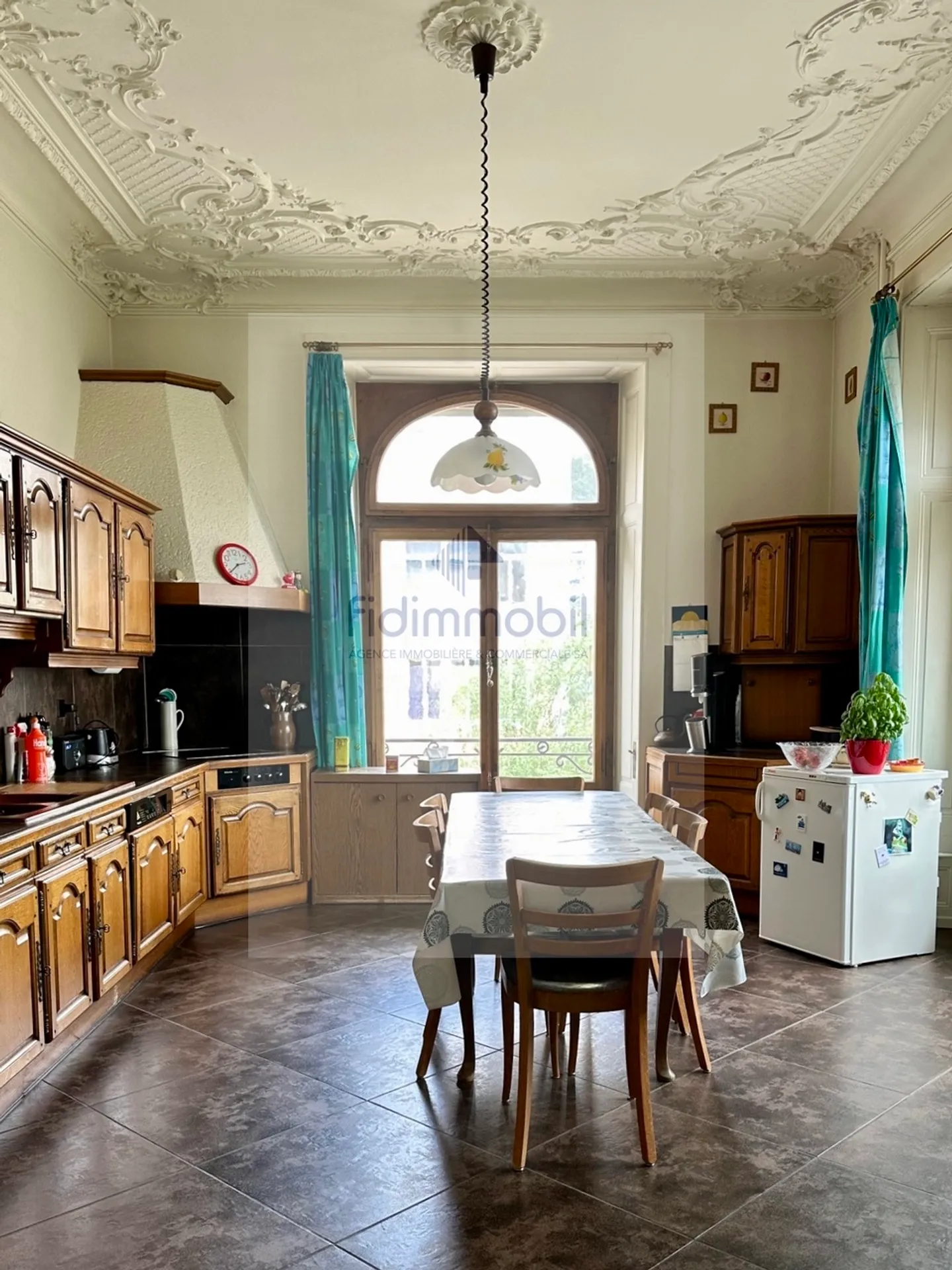 Un appartamento di carattere nel cuore di La Chaux-de-Fonds - Foto 6 di 21