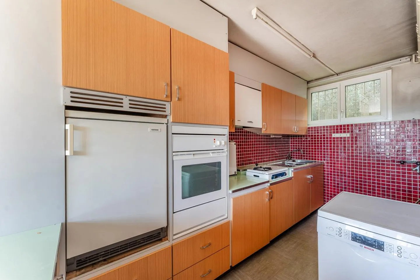 Charmantes EFH mit Ausbaupotenzial und traumhafter Aussicht - Foto 9 von 12