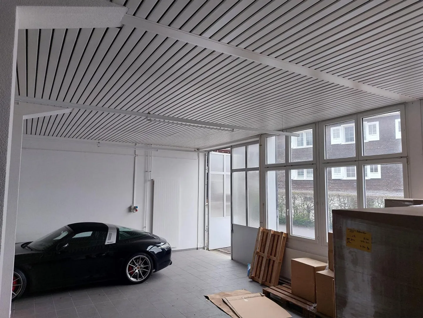 Commercial space with gate near the lake - Photo 1 of 7