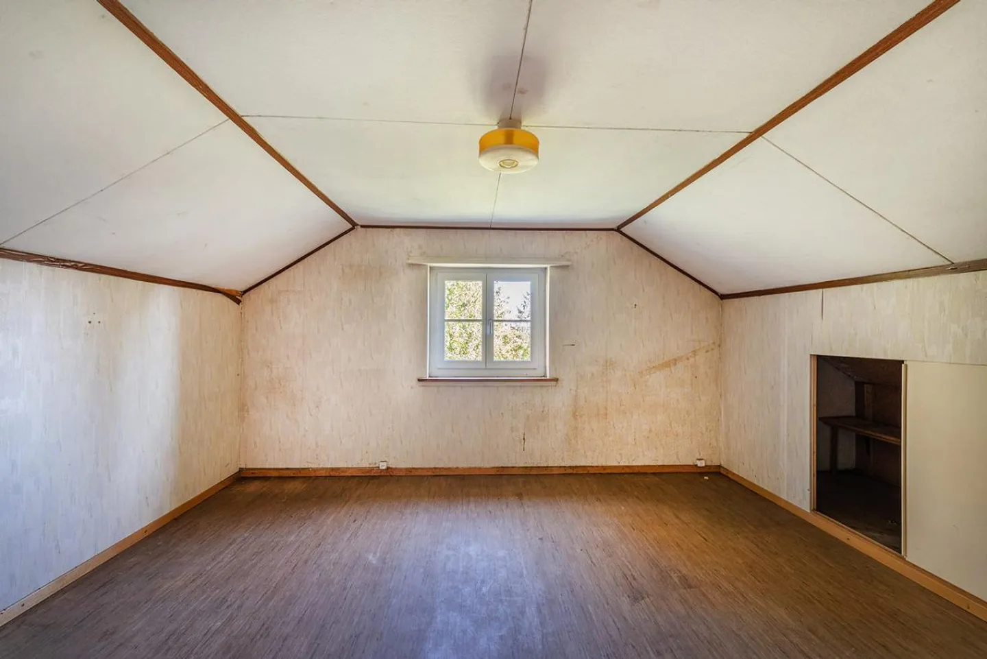 Charmantes EFH mit Ausbaupotenzial und traumhafter Aussicht - Foto 11 von 12