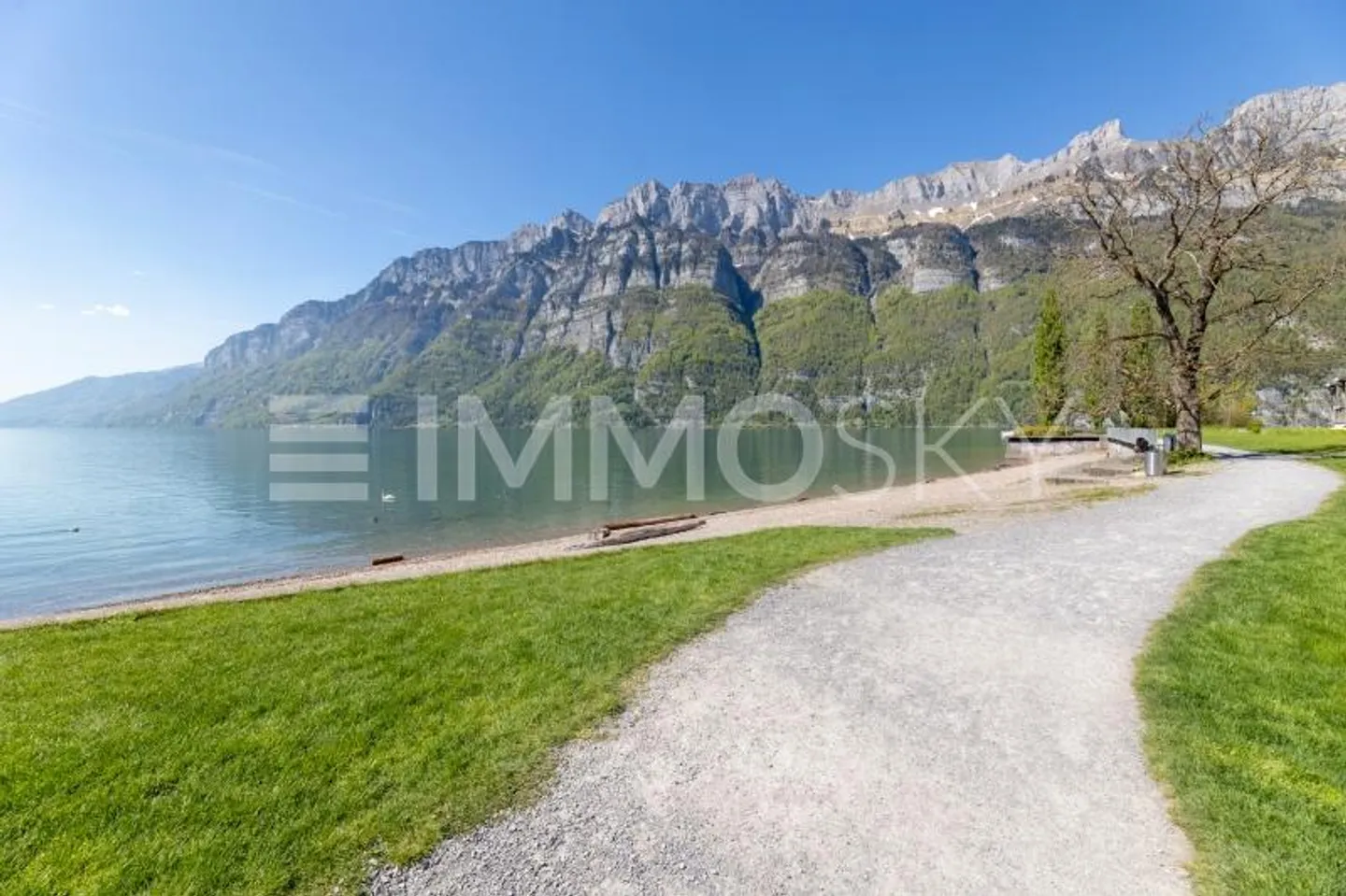 Moderne Maisonette am Walensee - Foto 1 von 7