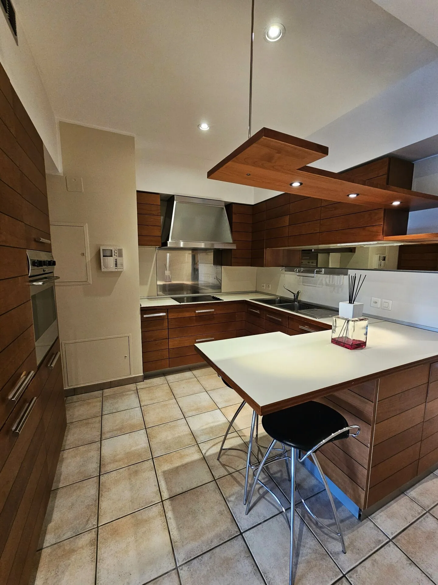 4.5 Rooms with Lake View and Garden - Photo 2 of 8