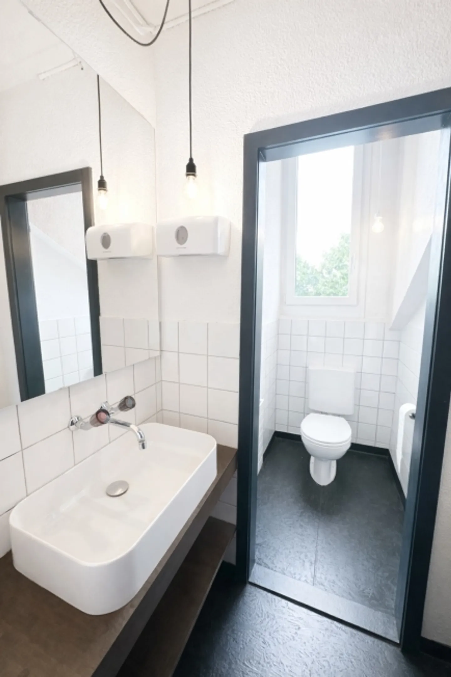 Spazio ufficio in affitto - Foto 2 di 4