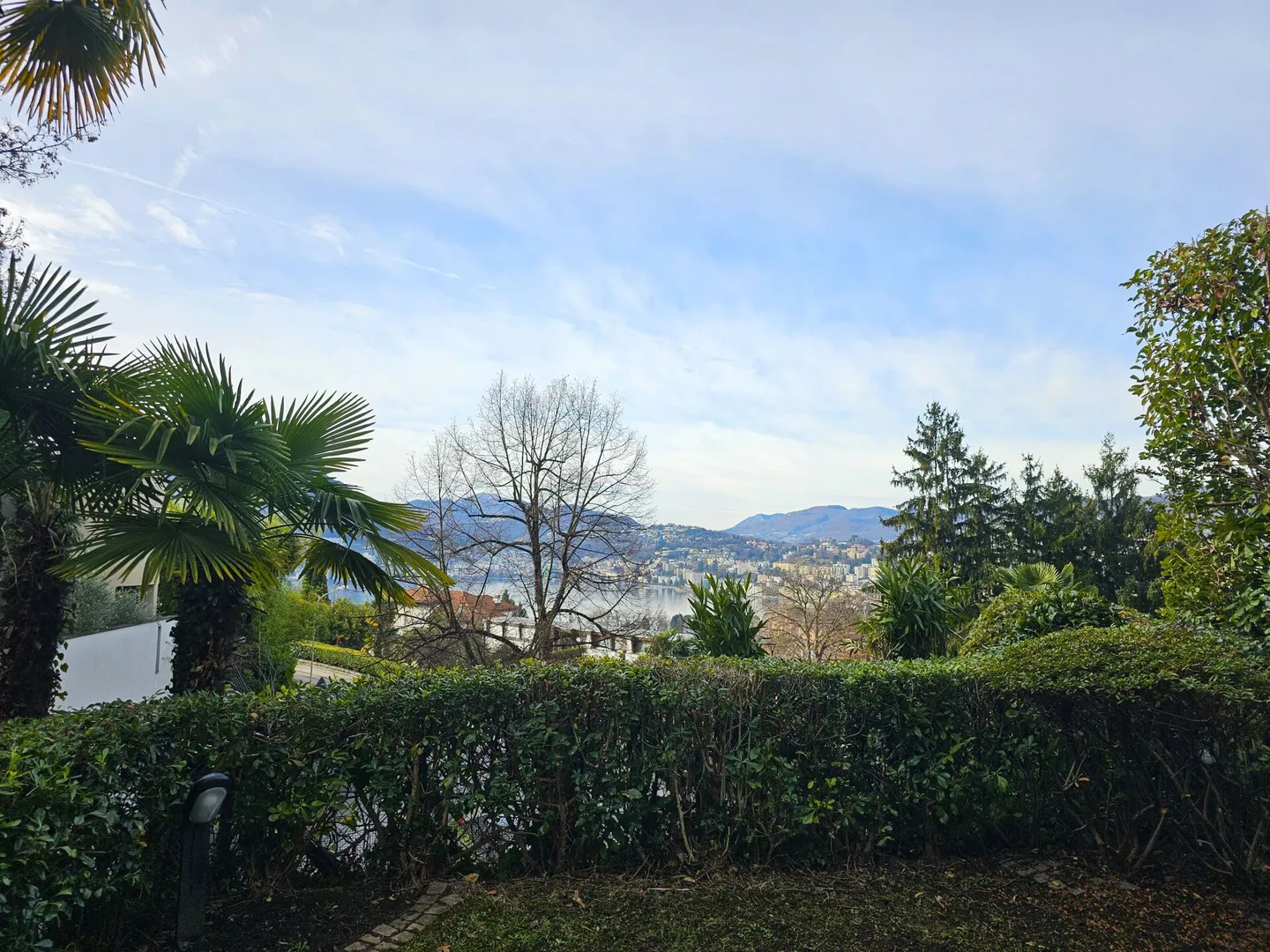 4.5 Rooms with Lake View and Garden - Photo 8 of 8