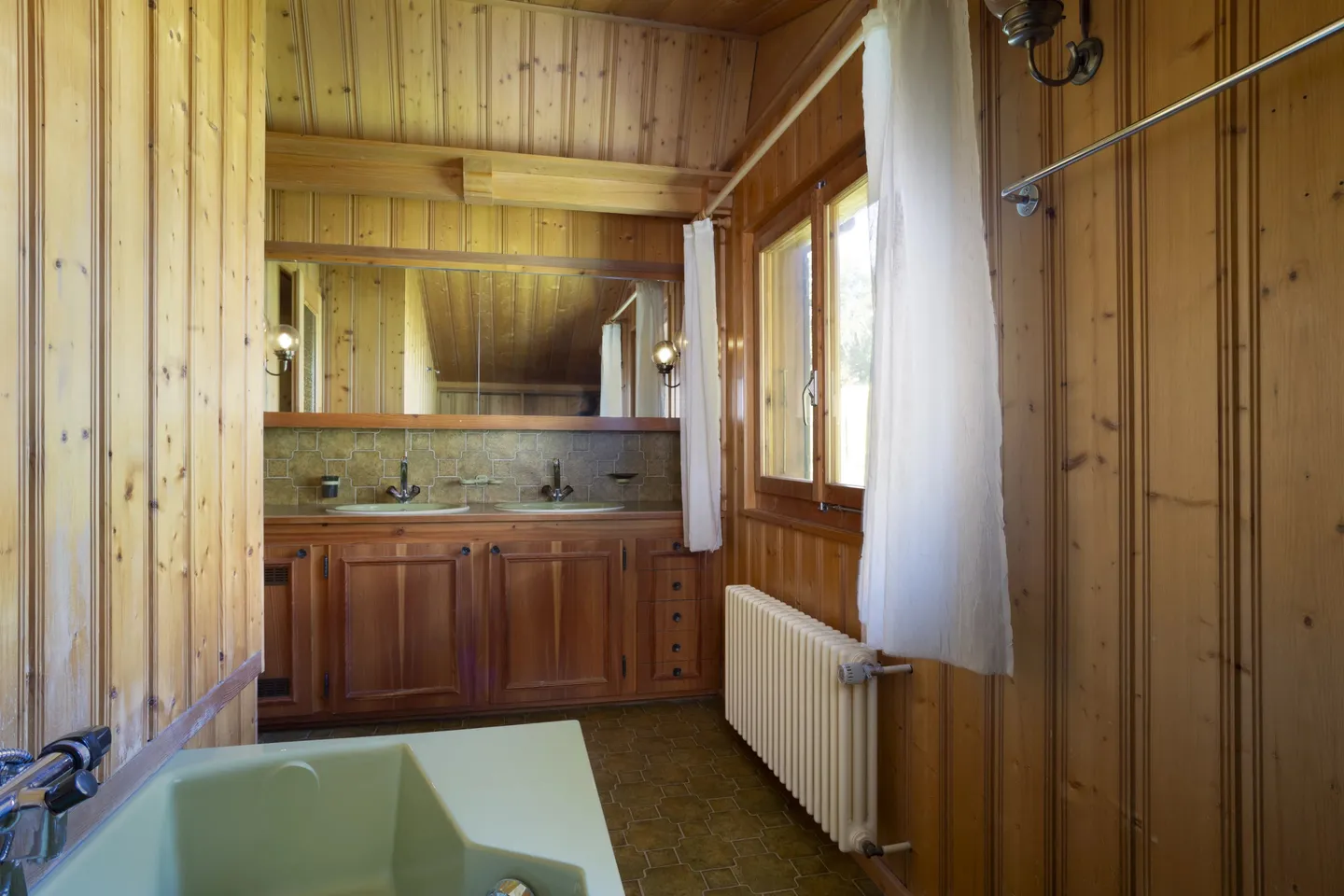 Chalet for sale - Photo 5 of 9
