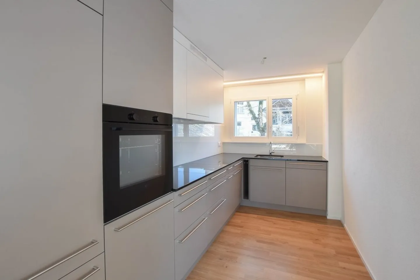 Modernes 3.5-Zimmer Apartment - Foto 1 von 7