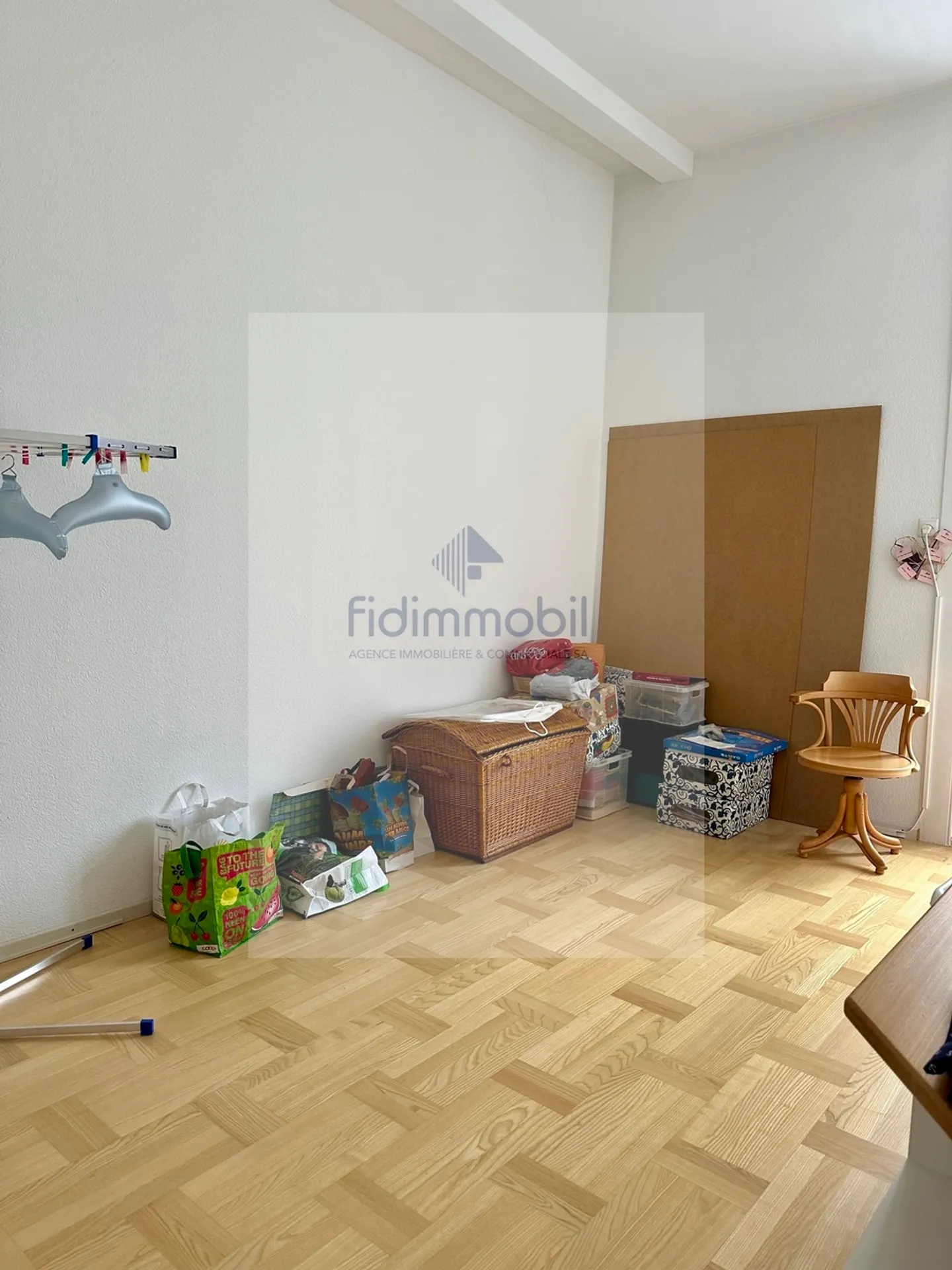 Un appartamento di carattere nel cuore di La Chaux-de-Fonds - Foto 19 di 21