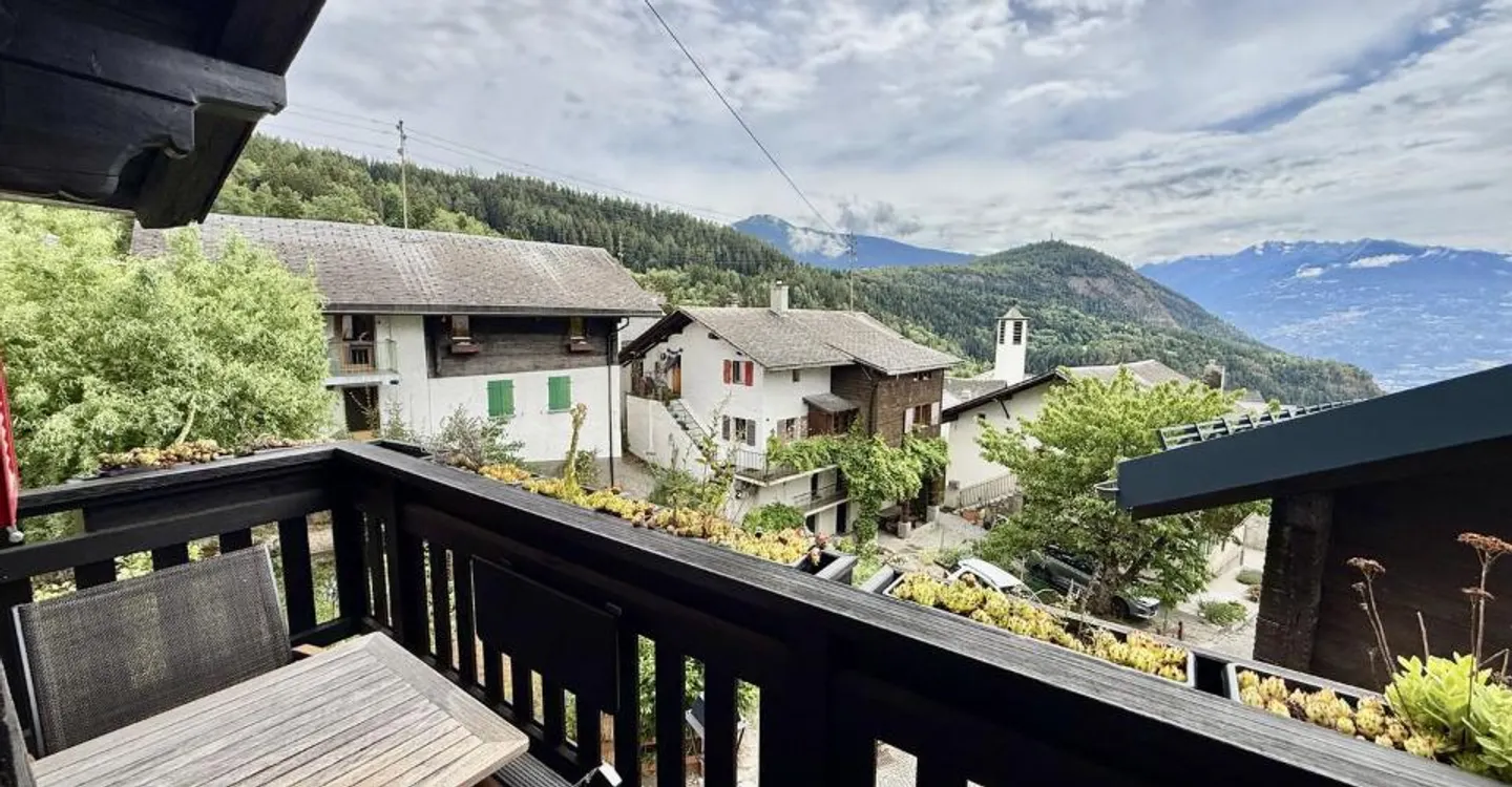 RARE! 4,5-Zimmer-Haus mit Charakter, Aussicht und Garten im Zentrum von Icogne, ruhiges Dorf zwischen Sion und Crans-Montana - Foto 5 von 6