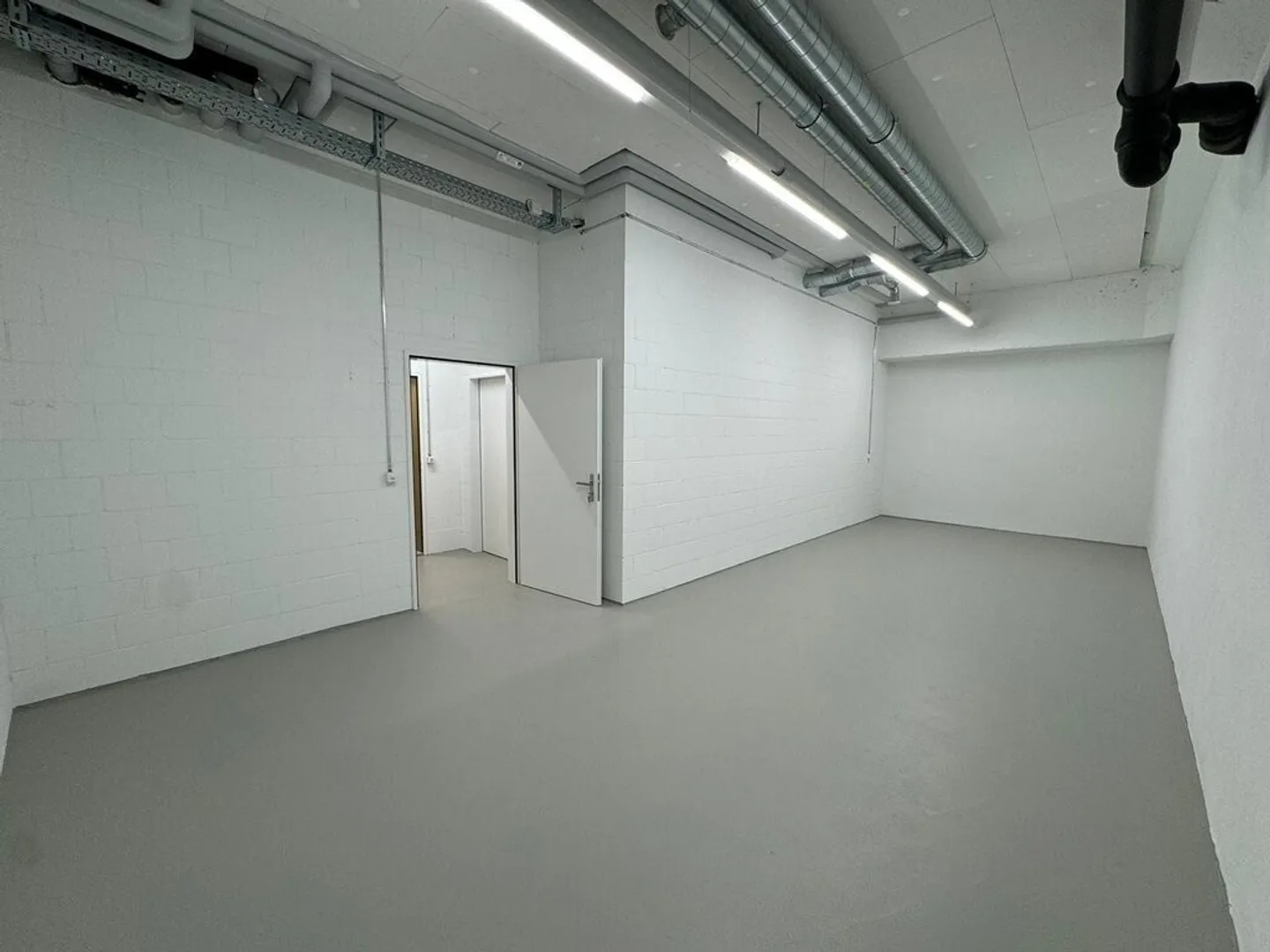 Free Storage Space in the Heart of Lucerne - Photo 2 of 3