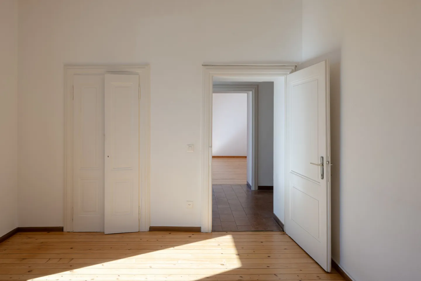 MIXED-USE INVESTMENT PROPERTY - Photo 6 of 14