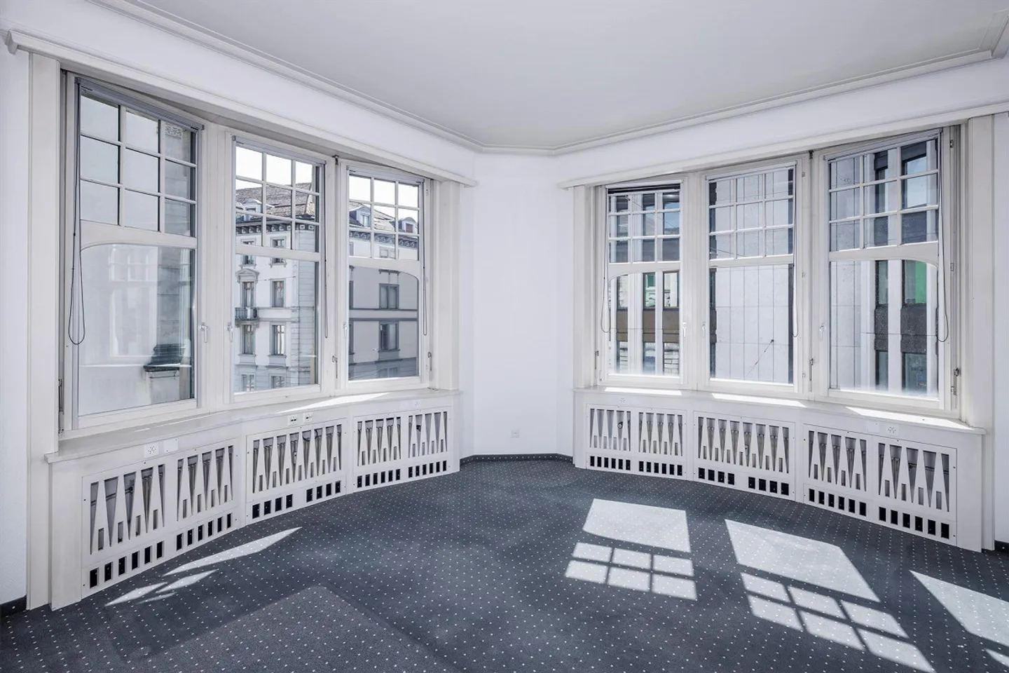 Bright office spaces are waiting for you! - Photo 2 of 8
