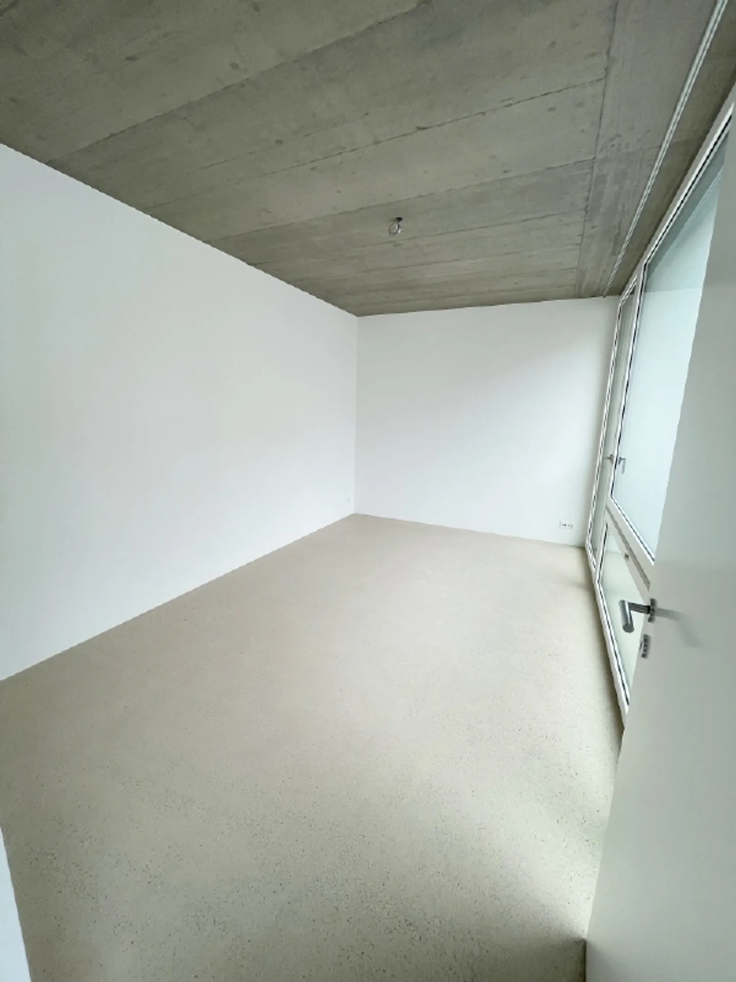 Appartement 2.5 pièces - Foto 4 von 6