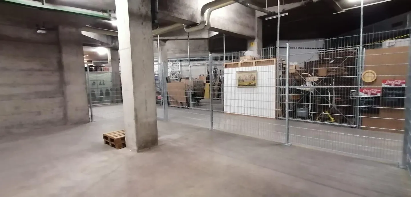 Espace de stockage 138 m² - Photo 2 sur 6