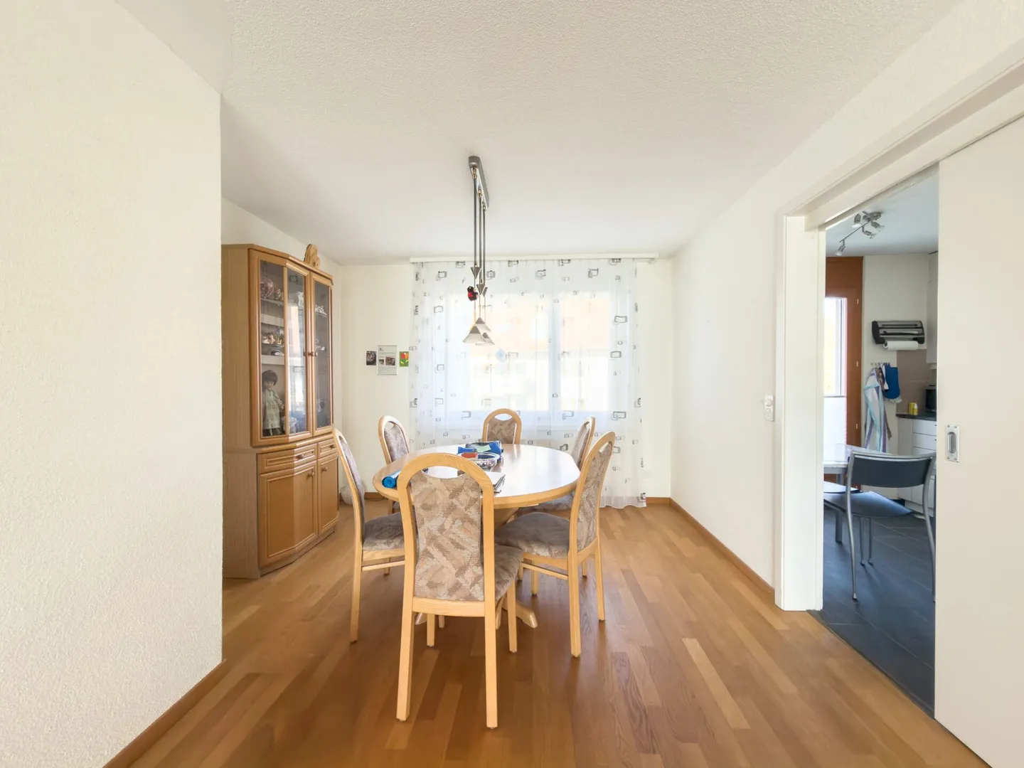 Ruhige 4.5-Zimmer-Wohnung mit Balkonen - Foto 8 von 19