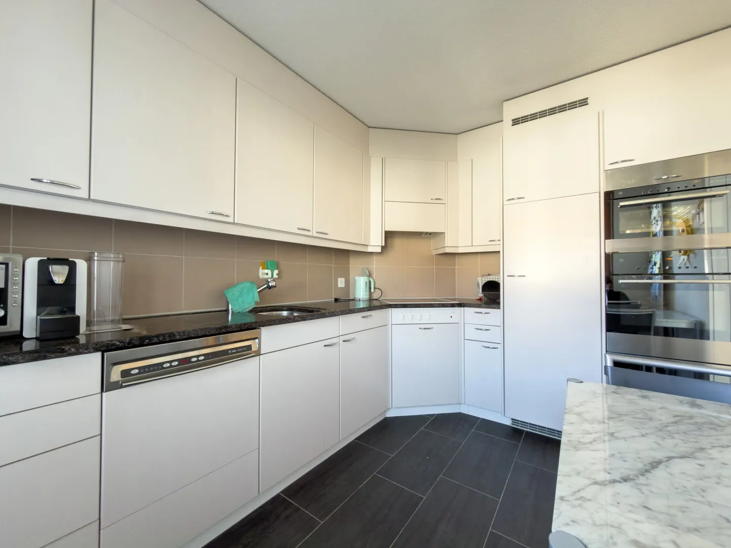 Ruhige 4.5-Zimmer-Wohnung mit Balkonen - Foto 9 von 19