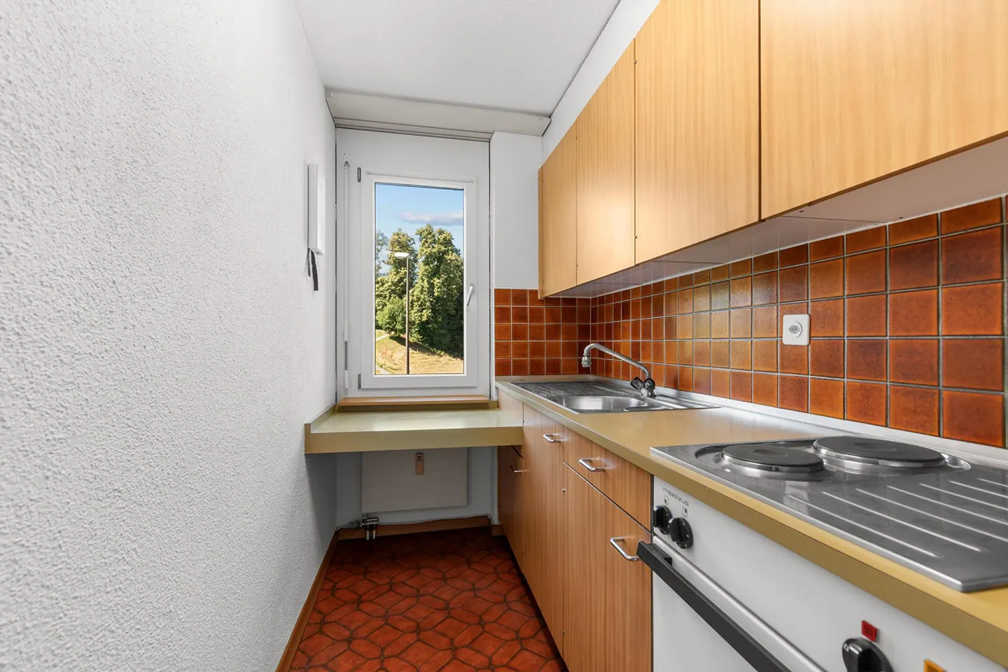 Well-maintained 2.5 room apartment in the Würzenbach district - Photo 5 of 12