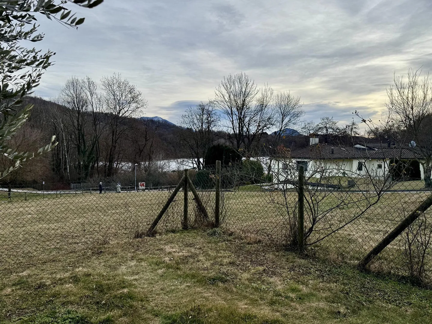 Living the green, every day – Detached house facing the pond - Photo 2 of 12