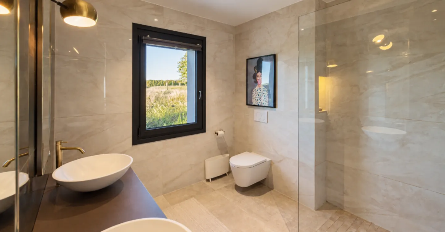 Exceptional Detached House - Photo 4 of 15