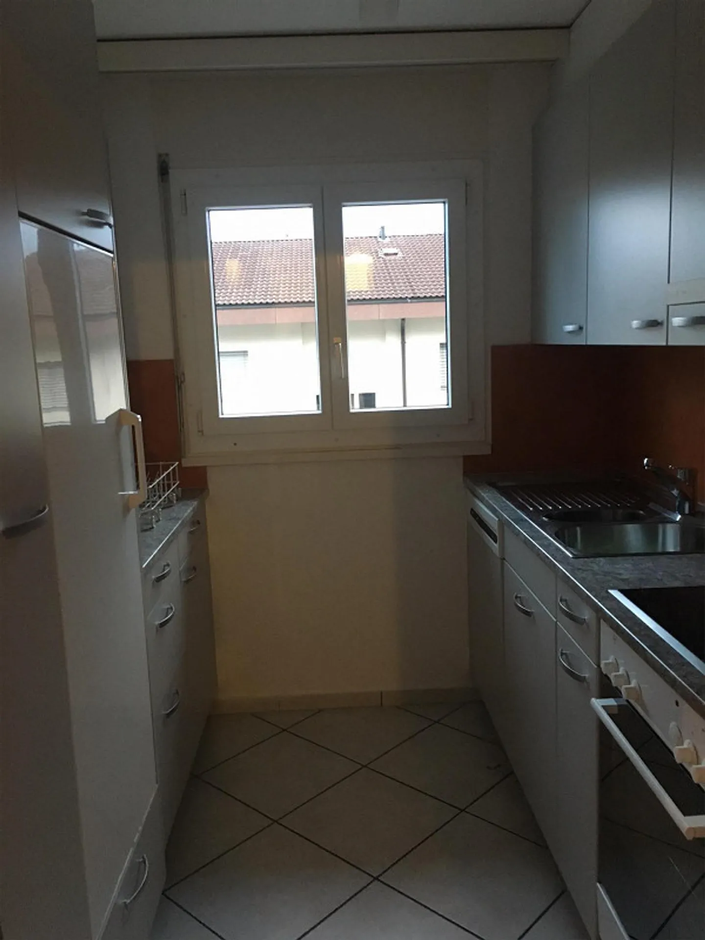 4 1/2 room apartment with south balcony - Photo 3 of 6