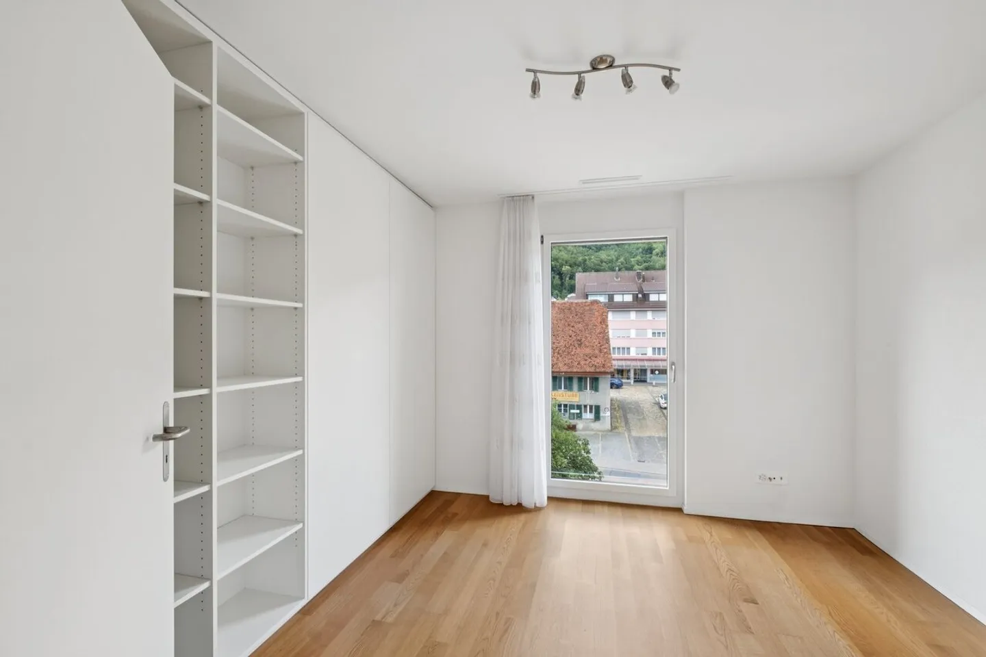 Schöne Wohnung im Zentrum von Oensingen - Foto 5 von 6