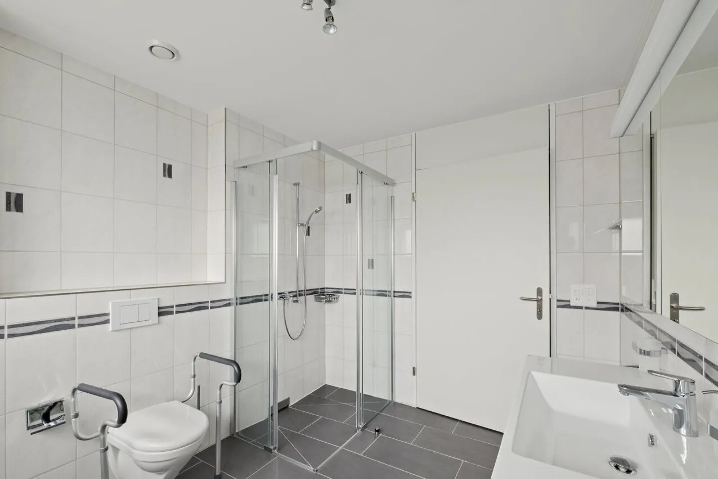 Schöne Wohnung im Zentrum von Oensingen - Foto 6 von 6