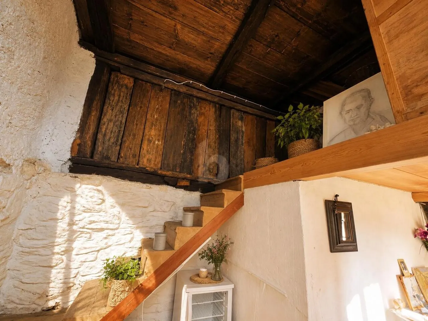 TYPICAL, IN A SUNNY LOCATION IN THE HISTORICAL CENTER - Photo 4 of 6
