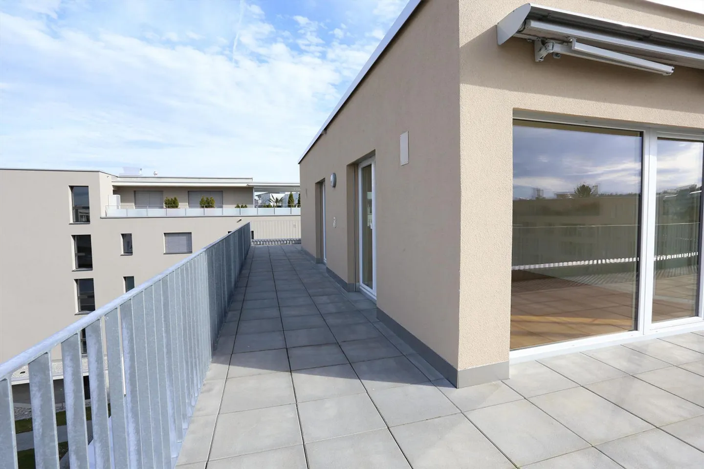Modernes Apartment mit Terrasse - Foto 9 von 11