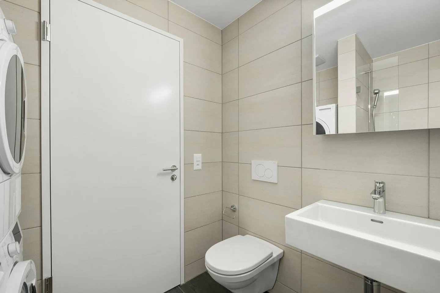 Vivre dans un bâtiment moderne inondé de lumière - Photo 5 sur 7