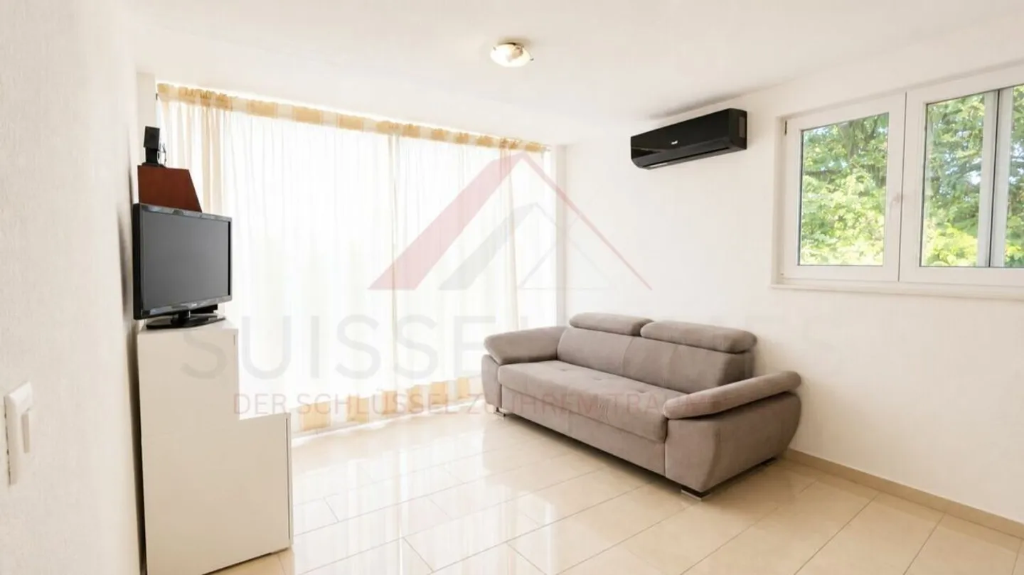 Casa familiare esclusiva con piscina - Foto 14 di 18