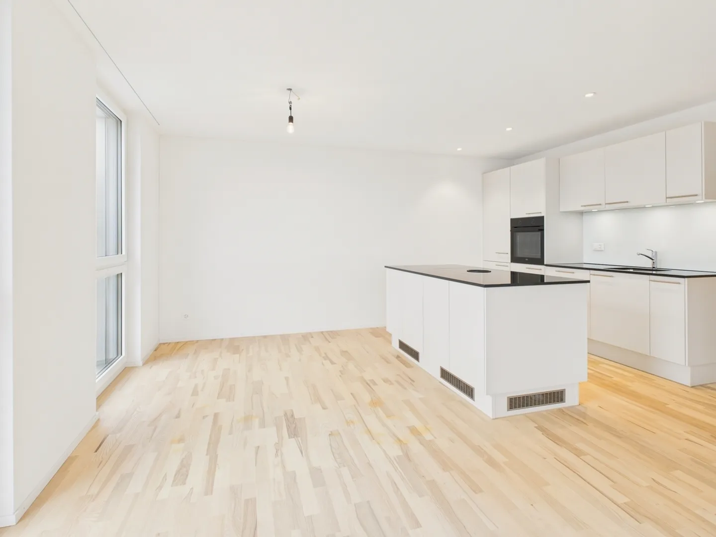 Appartement lumineux et moderne de 4,5 pièces à Grenchen - Nouvelle construction 2024 - Photo 5 sur 13