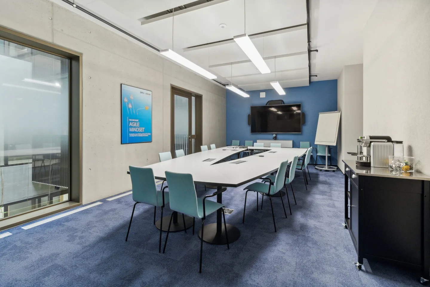 Bezugsbereite top ausgebaute und bei Interesse auch möblierte Bürofläche an guter Lage - Foto 8 von 15