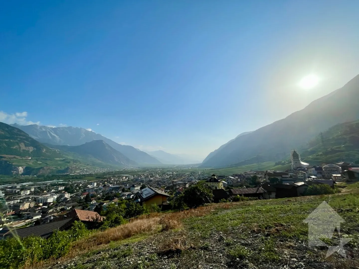 Charmante 4,5-Zimmer-Wohnung mit Garten - Foto 1 von 6