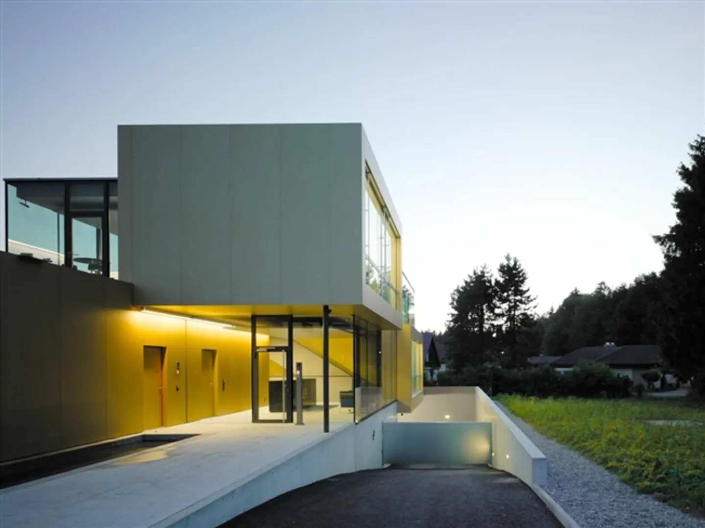 Espace Commercial Représentatif - Photo 2 sur 9