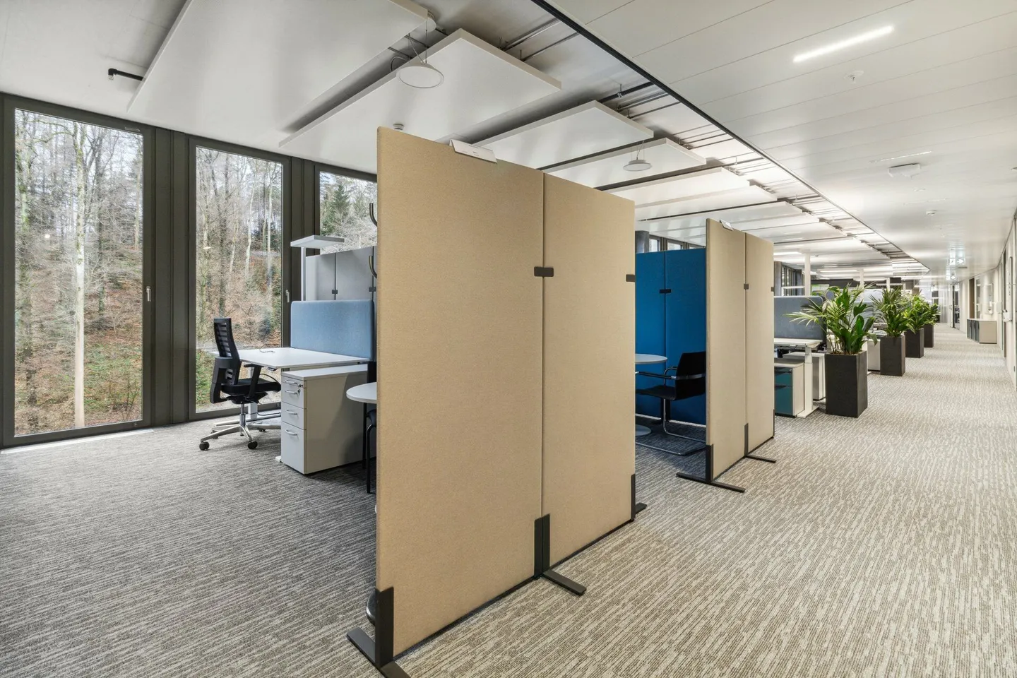 Bezugsbereite top ausgebaute und bei Interesse auch möblierte Bürofläche an guter Lage - Foto 9 von 15