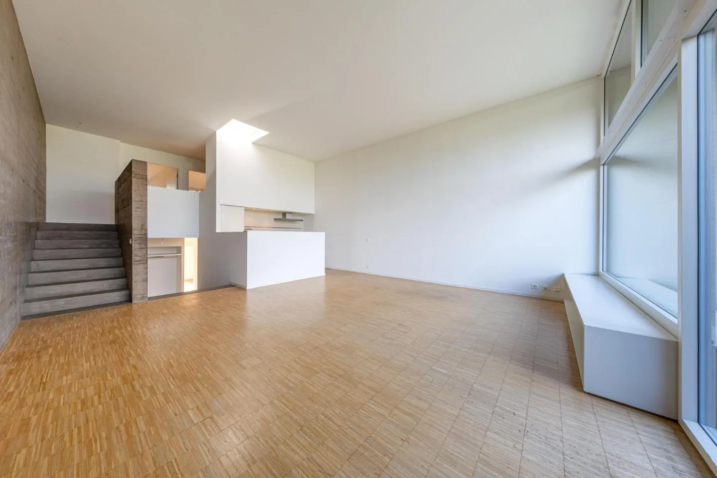 6-room apartment - Photo 2 of 8