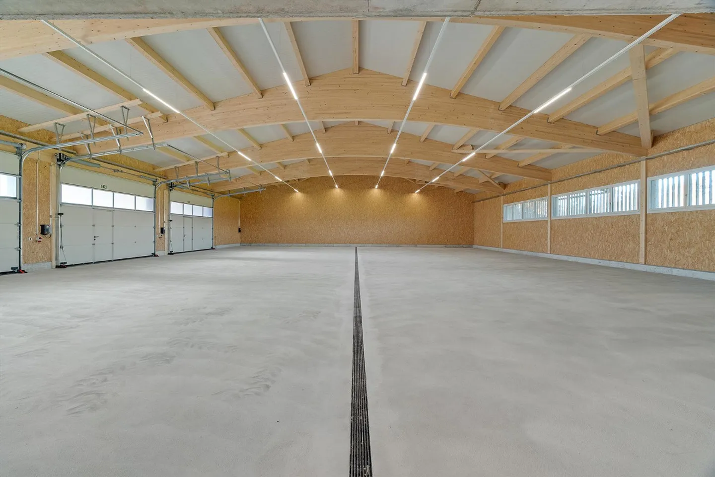 Magazzino per auto sportive e auto d'epoca - Foto 2 di 5