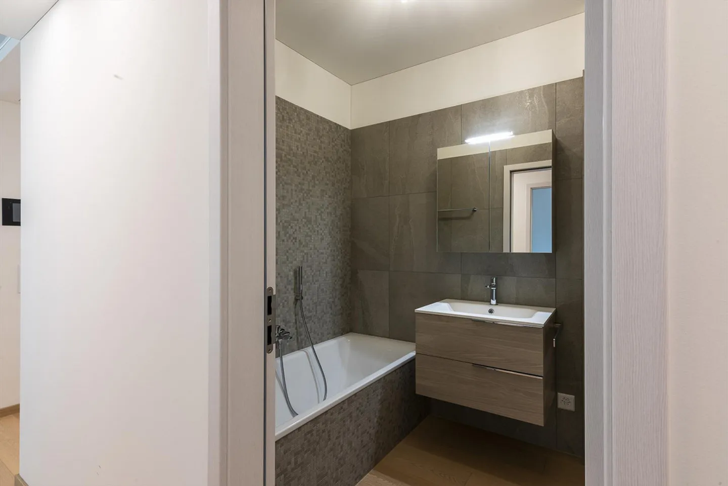 Montagnola, Collina d'oro, 3.5 Zimmer mit Seeblick - Foto 13 von 15