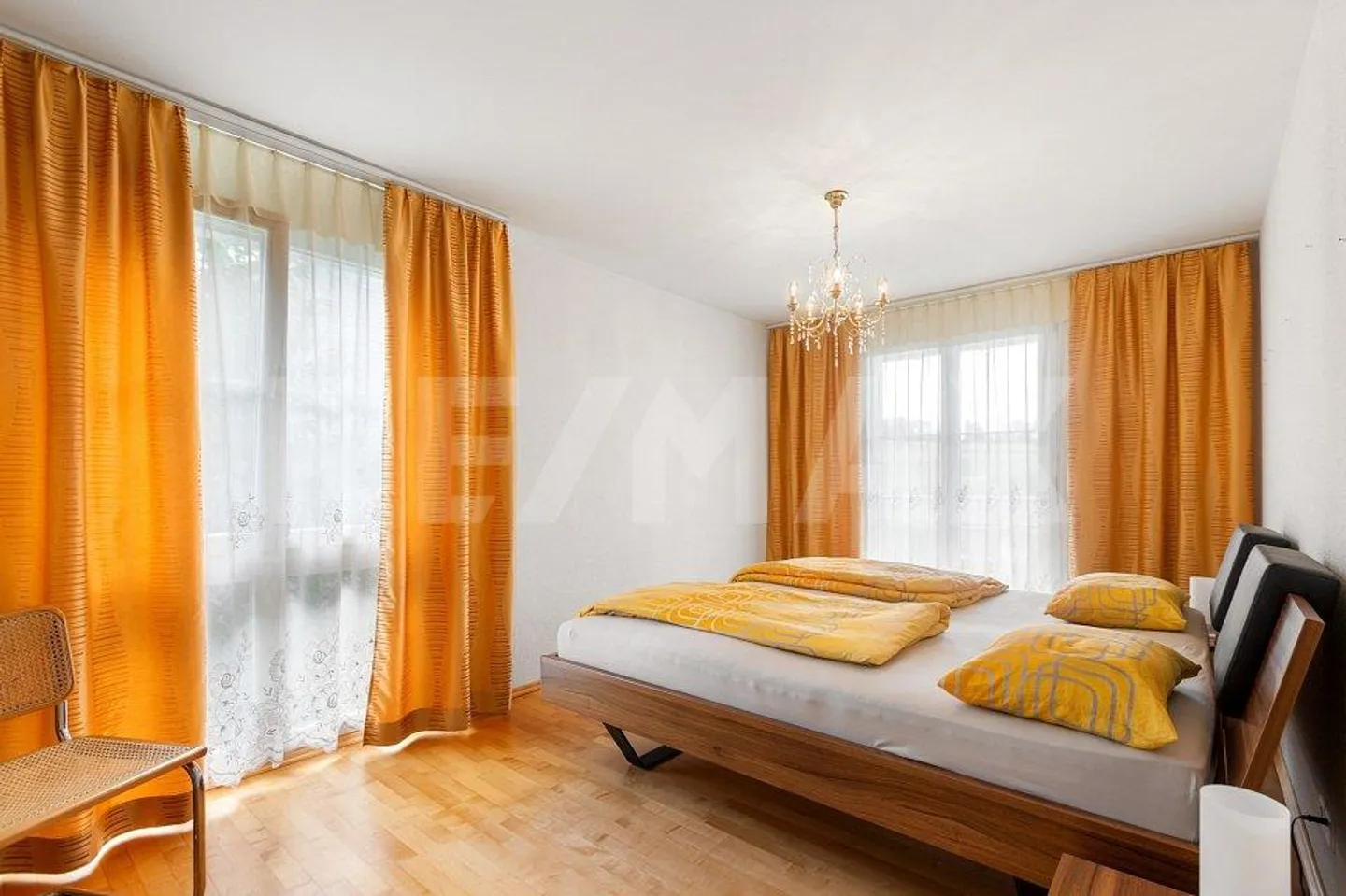 5.5-Room Corner House with Plenty of Privacy and Wide Views - Photo 7 of 13