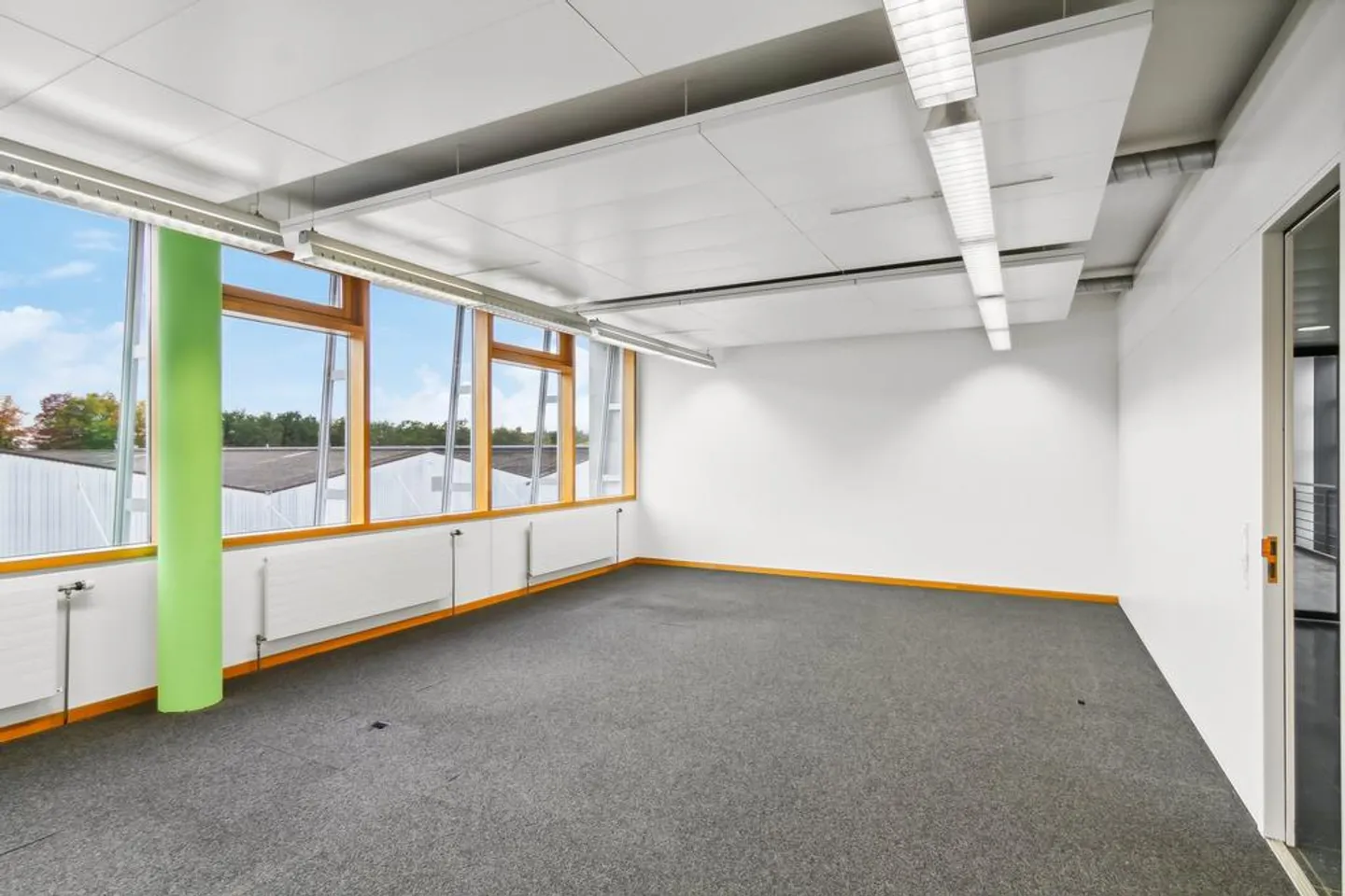 Inviting Office Spaces at the Magnet Area - Photo 4 of 12