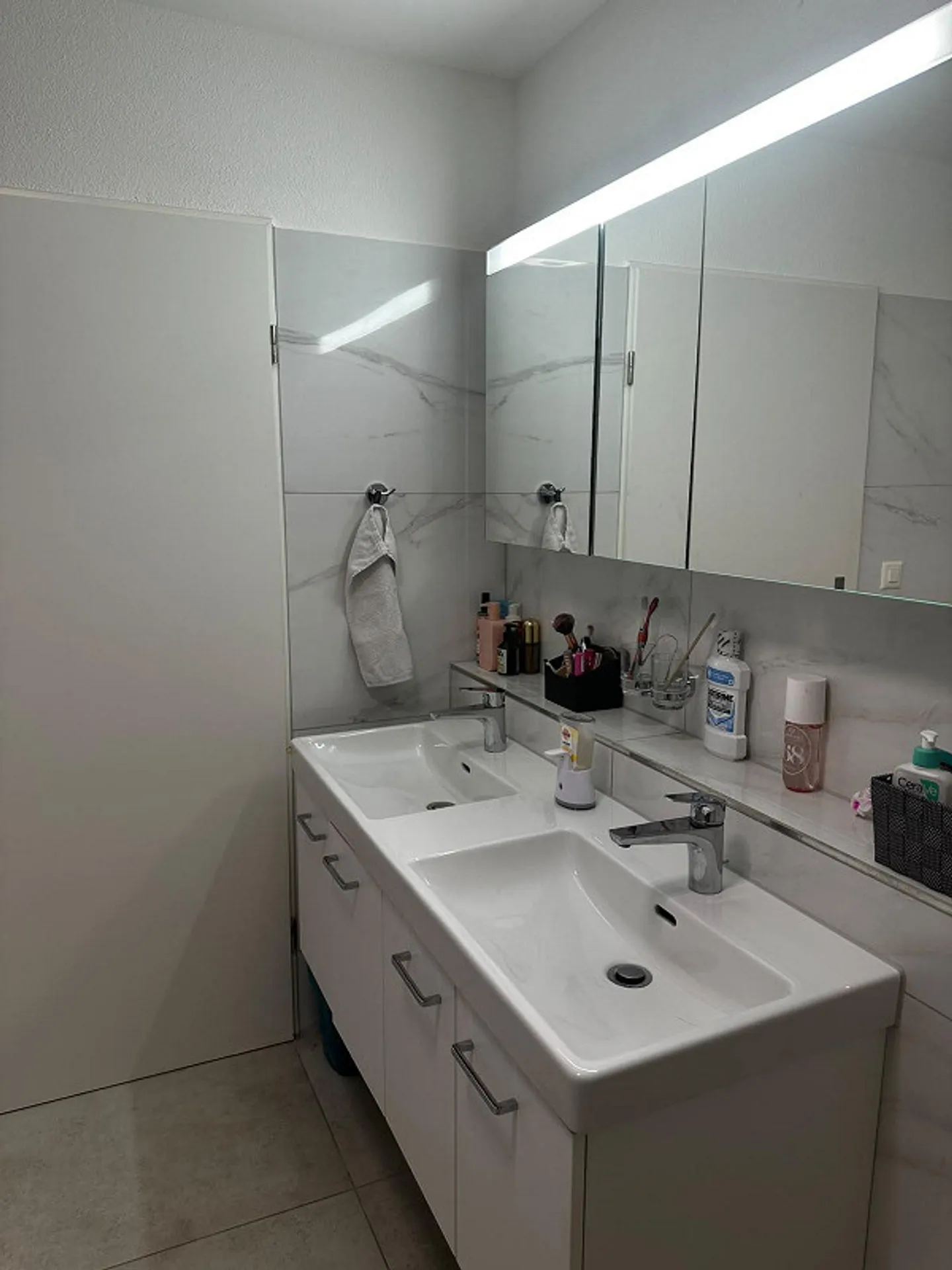 Modernes Apartment mit Seesicht - Foto 1 von 9