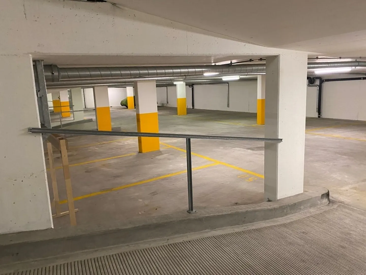 Posto moto a Männedorf - Foto 2 di 3