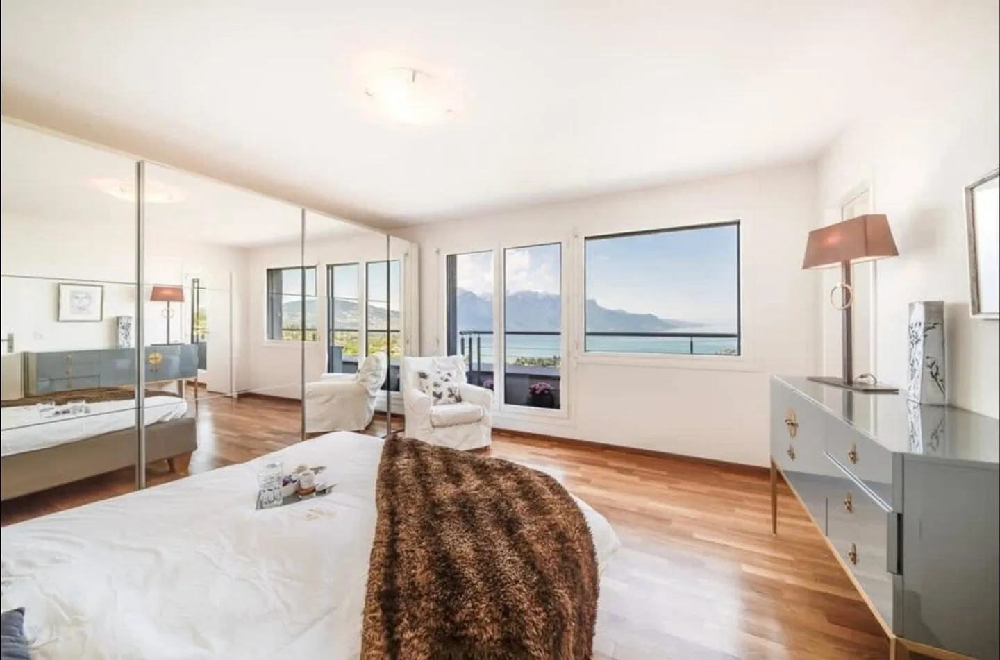 Panoramic View - Spacious 5.5 Room Townhouse - Photo 4 of 13