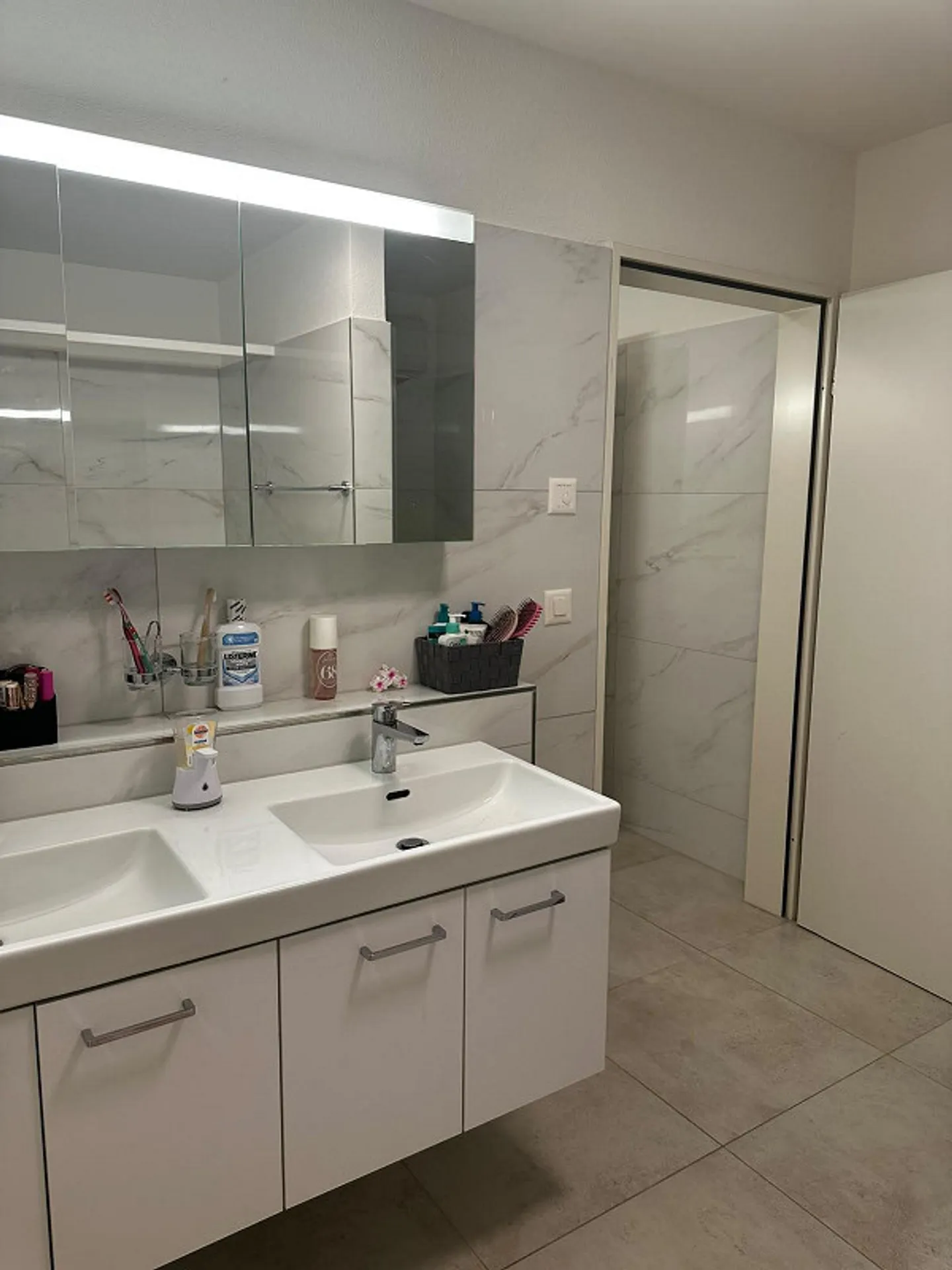 Modernes Apartment mit Seesicht - Foto 3 von 9