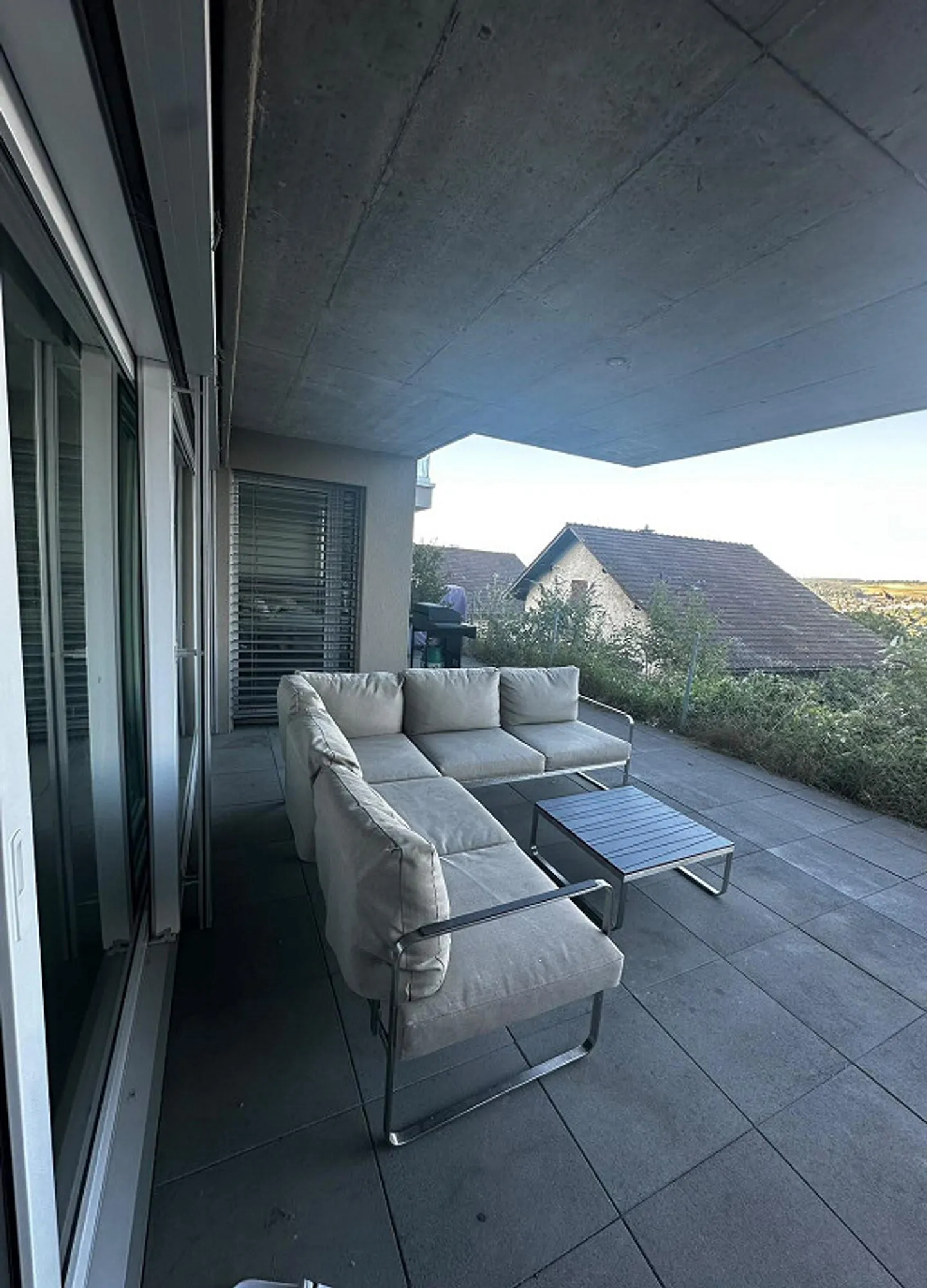 Modernes Apartment mit Seesicht - Foto 5 von 9
