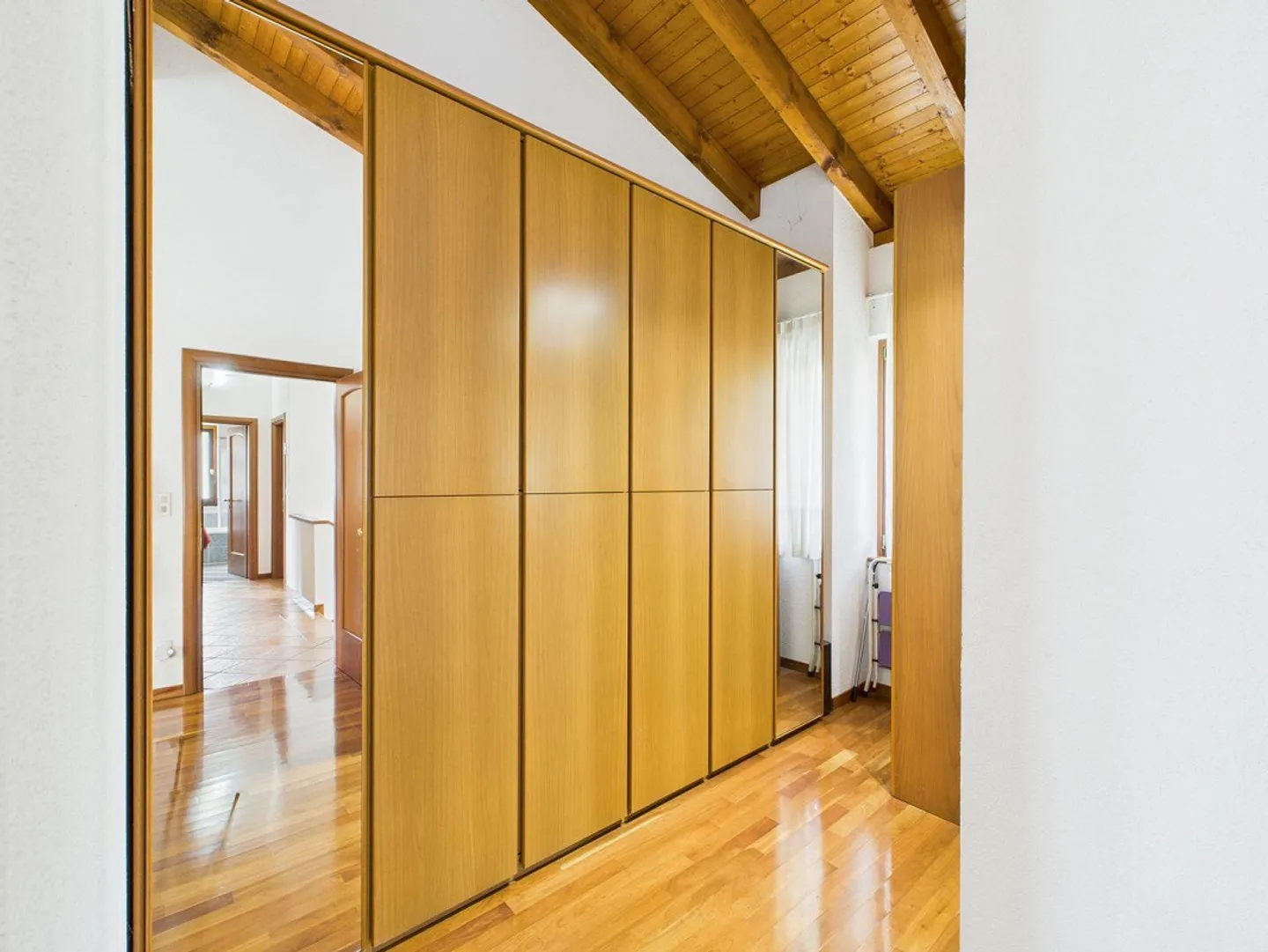 Independent Villa with Large Garden and Characteristic Grottino - Photo 16 of 26