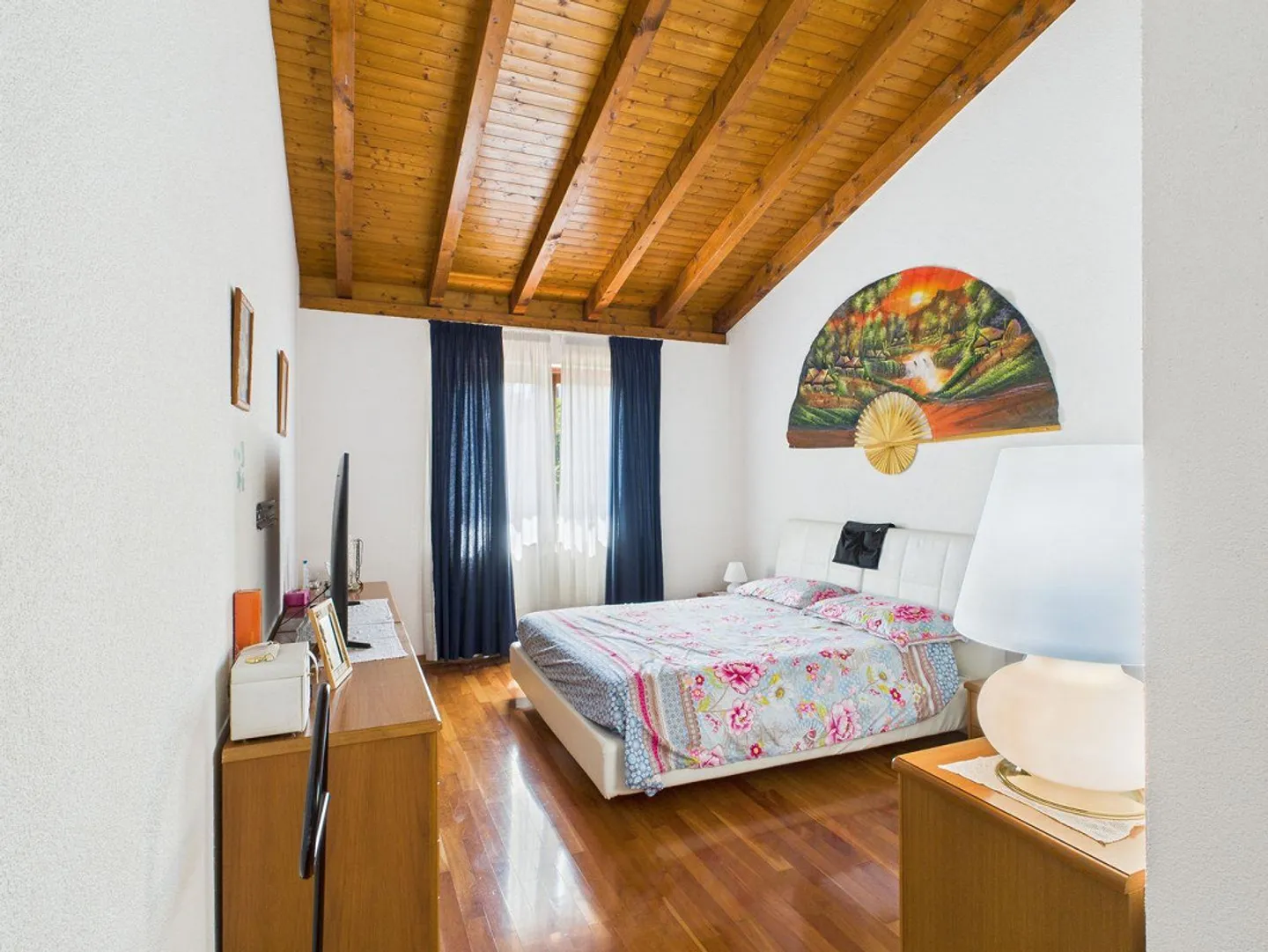 Independent Villa with Large Garden and Characteristic Grottino - Photo 18 of 26