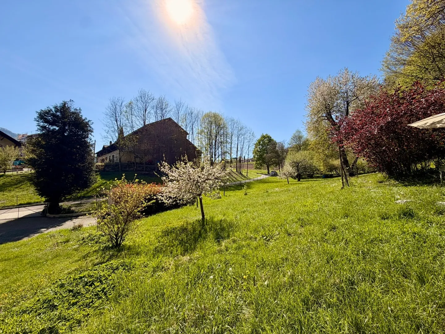 Wohngebäude - Foto 2 von 26